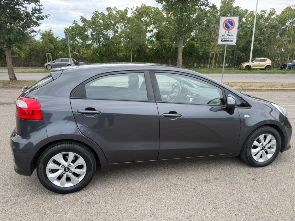 KIA RIO 1.1 crdi 75cv Collection