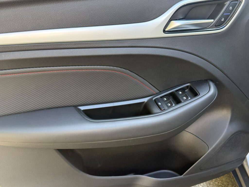 MG ZS 1.5 Benzina LUXURY