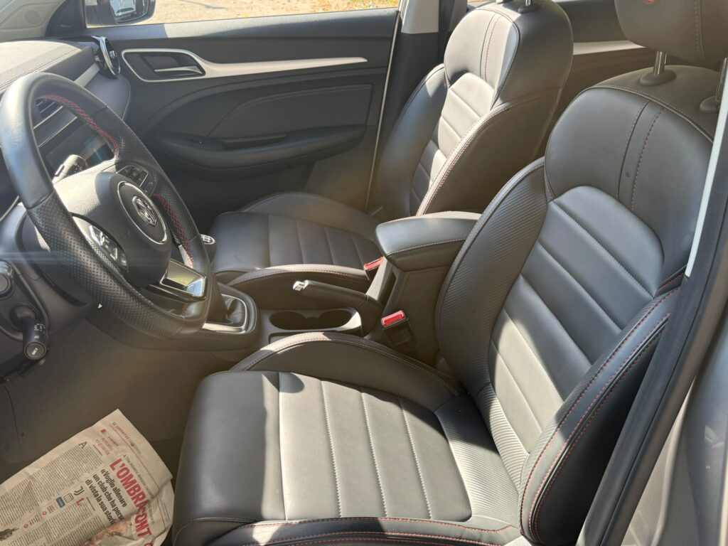 MG ZS 1.5 Benzina LUXURY